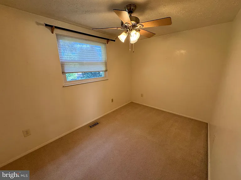 12827 Framingham Ct — Photo 10