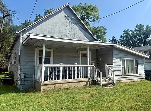 913 Maple St Photo 1