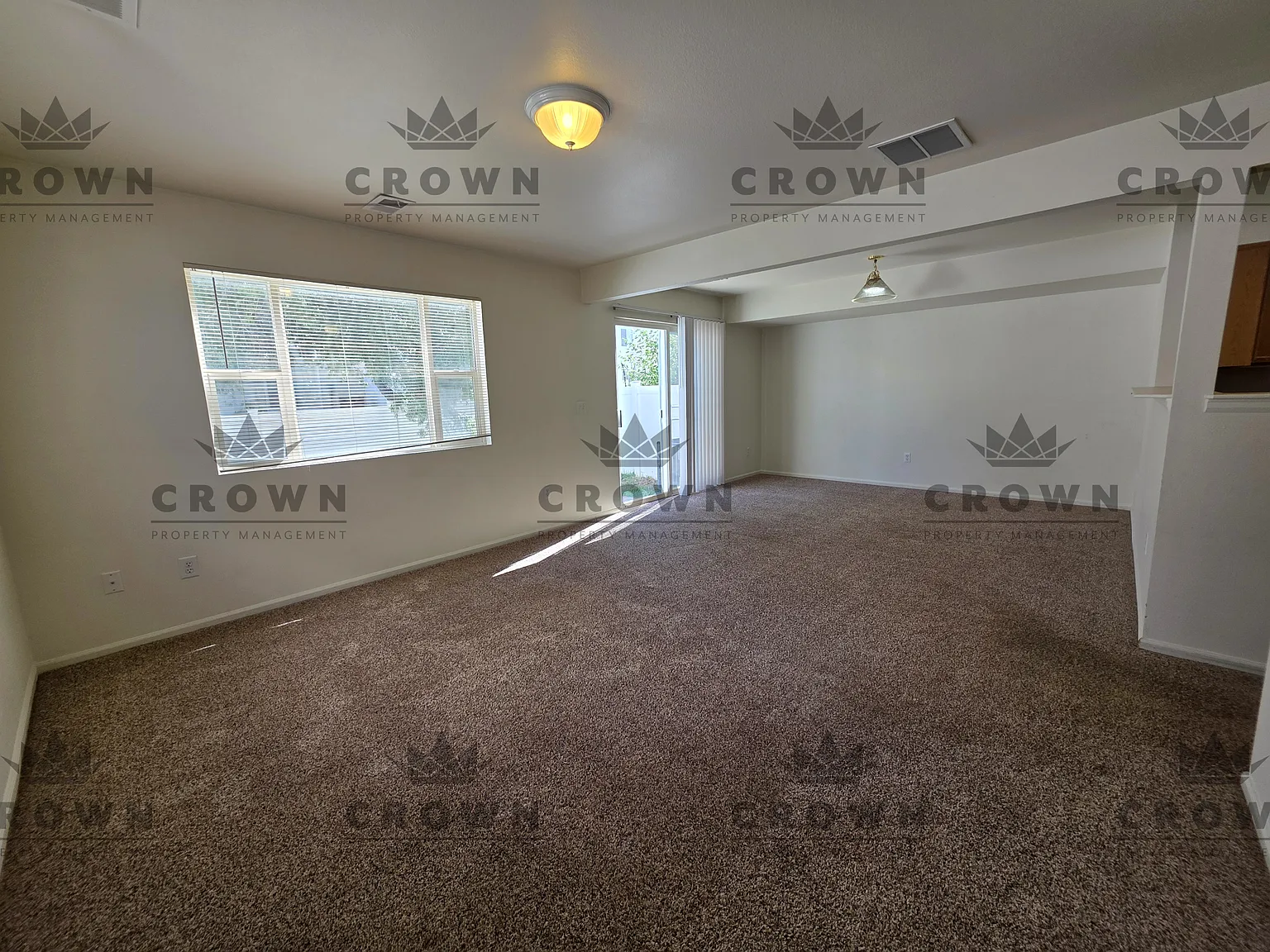 3 bed, 2.5 bath, 1482 sqft, $1,825 — Photo 3
