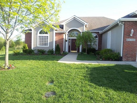 2nd image of 10705 Wagon Trail Ct