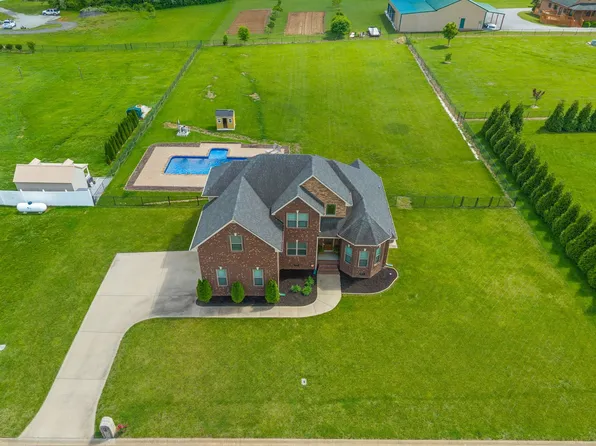 1514 Chapel Ridge Rd, Clarksville, TN 37040
