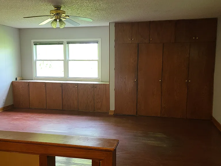 7499 Churchill Dr — Photo 3