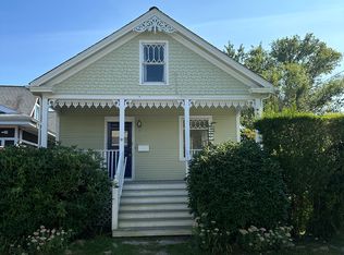 31 Weaver Ave, Newport, RI 02840
