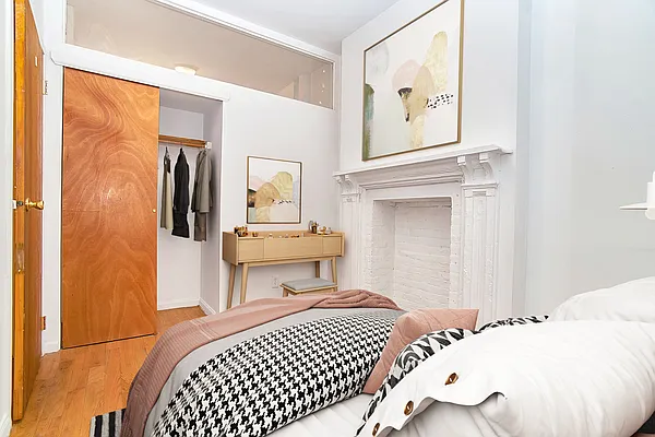 Rented by REAL New York | media 6