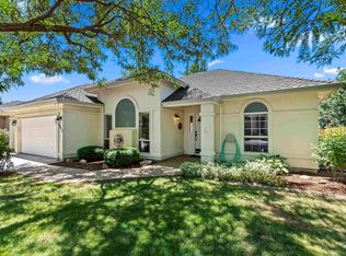 6043 N Fountain Ln, Garden City, ID 83714
