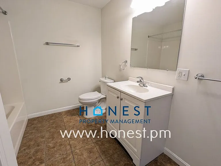 5 Crooker St #2 — Photo 24