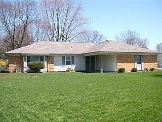 1st image of 212 N Village Dr