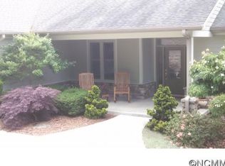 3484 Cummings Cove Pkwy, Hendersonville, NC 28739