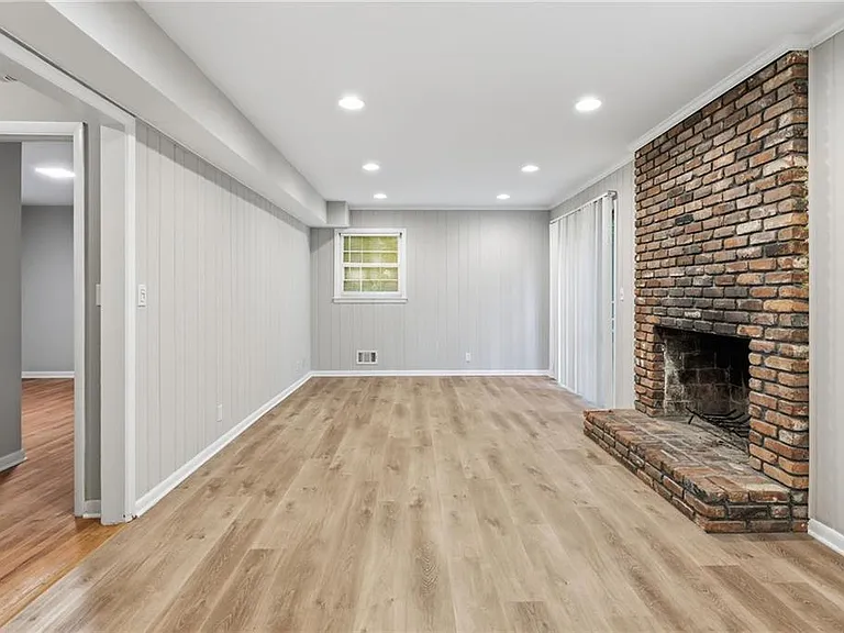 4411 Langdon Dr — Photo 23