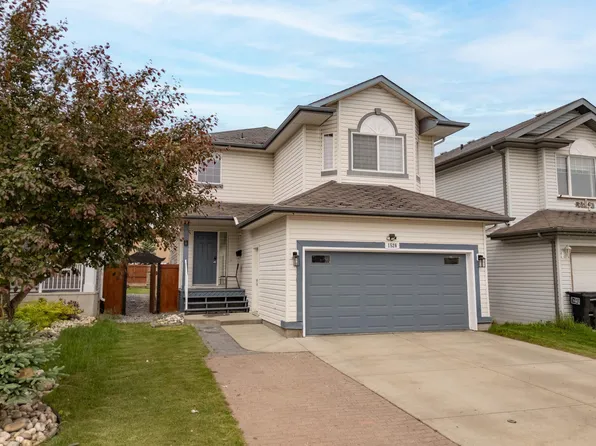 1526 37c Ave NW, Edmonton, AB T6T 0E1