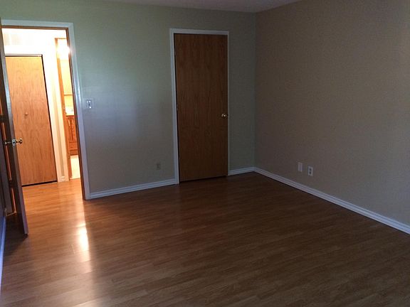 5th image of 2212 Glouchester Dr