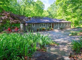 121 Riverside Ct, Morganton, NC 28655