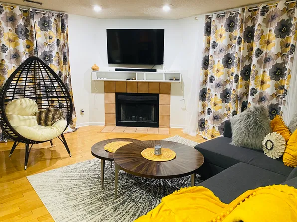 52 Park Gate Dr, Edison, NJ 08820