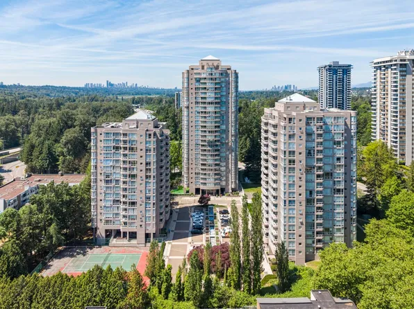 9603 Manchester Dr #402, Burnaby, BC V3N 4Y7