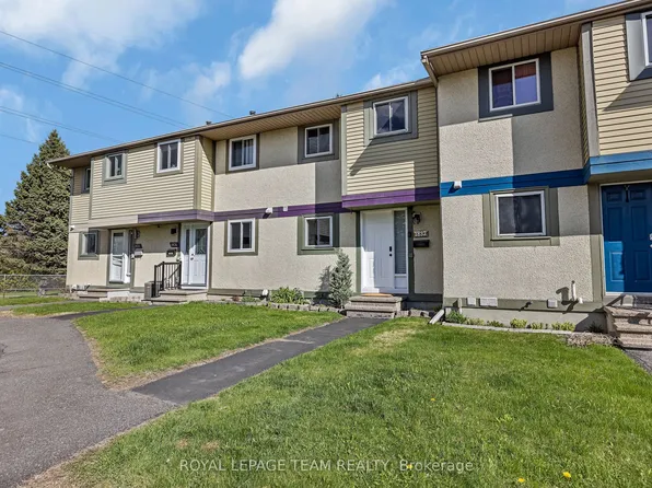 1832 Stonehenge Cres, Ottawa, ON K1B 4Z9