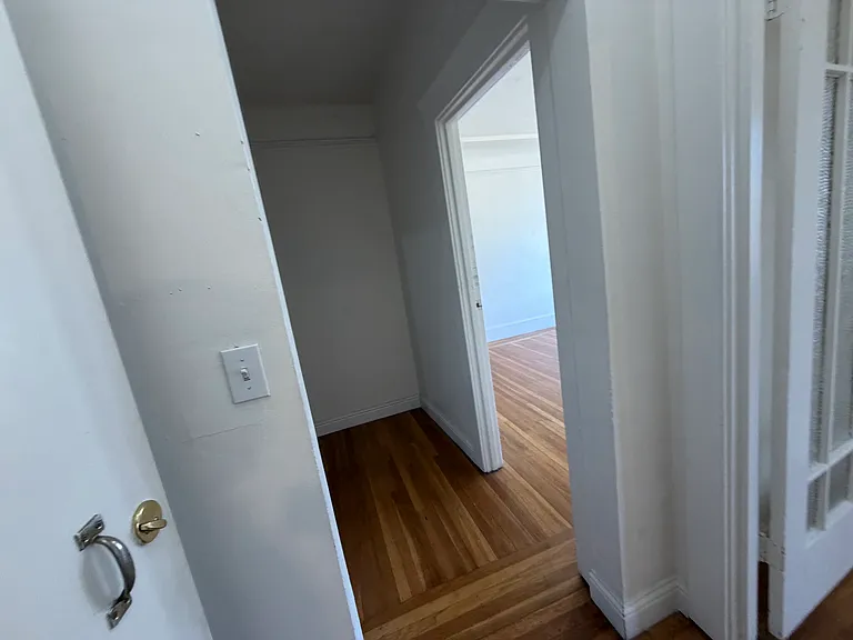 810 Taraval St #C — Photo 10