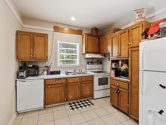 3rd image of 1506 Mayhew St