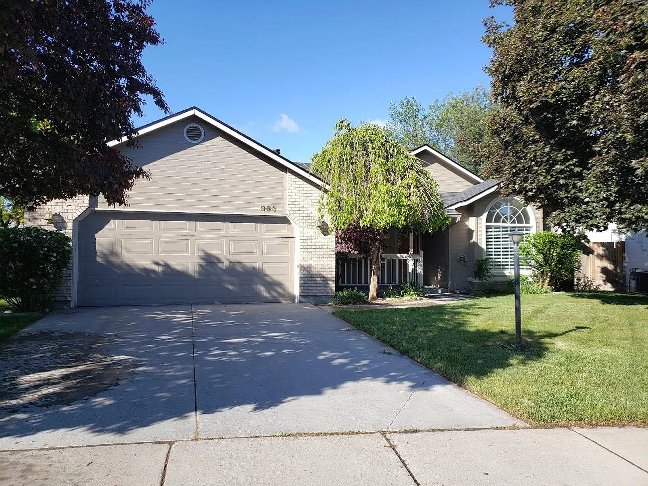 3 bed, 1639 sqft, $2,250 — Photo 1