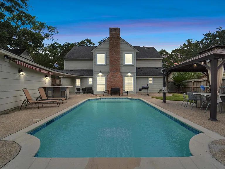 1807 Saddlecreek Dr — Photo 32