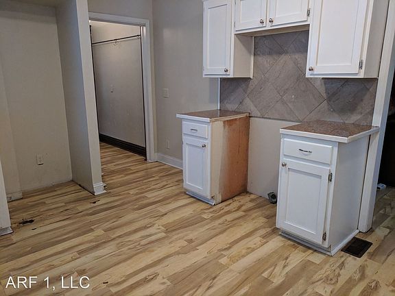5th image of 1432 S Willow Ave