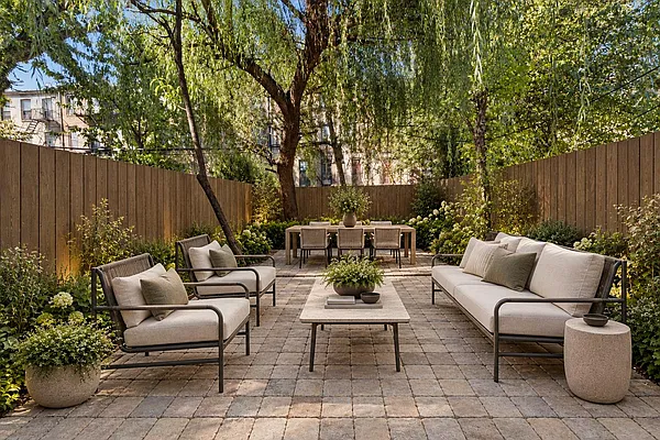 Outdoor, photo 1