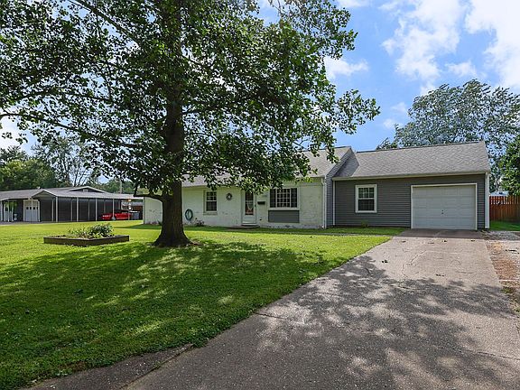 2nd image of 3100 Mockingbird Ln