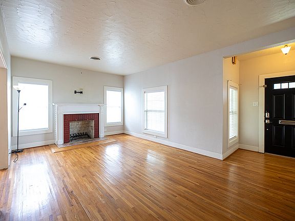411-WOODRUFF-living_06242024