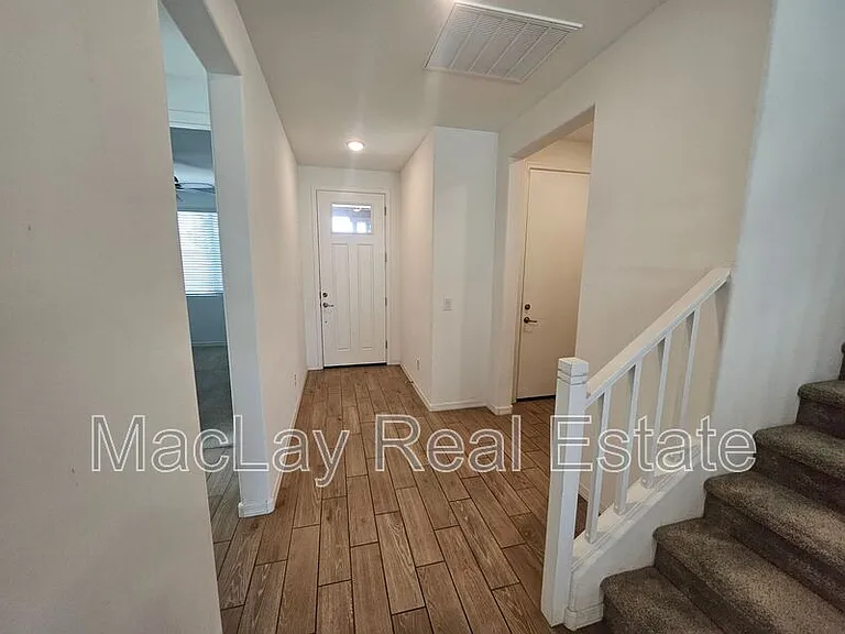 22815 E Watford Dr — Photo 5