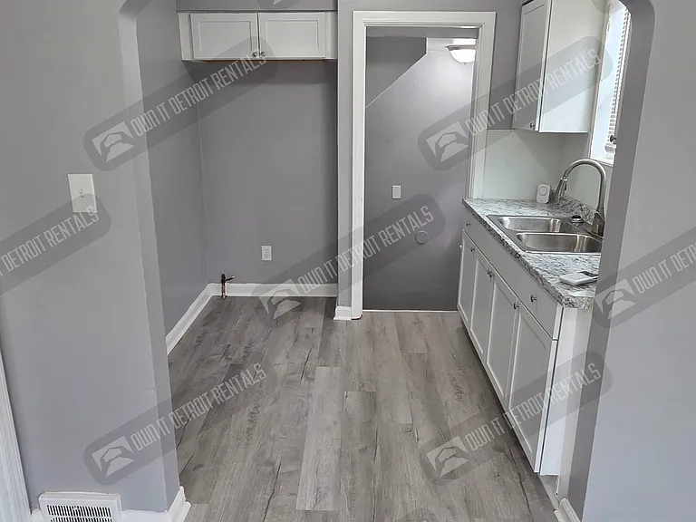 14757 Wilfred St — Photo 15
