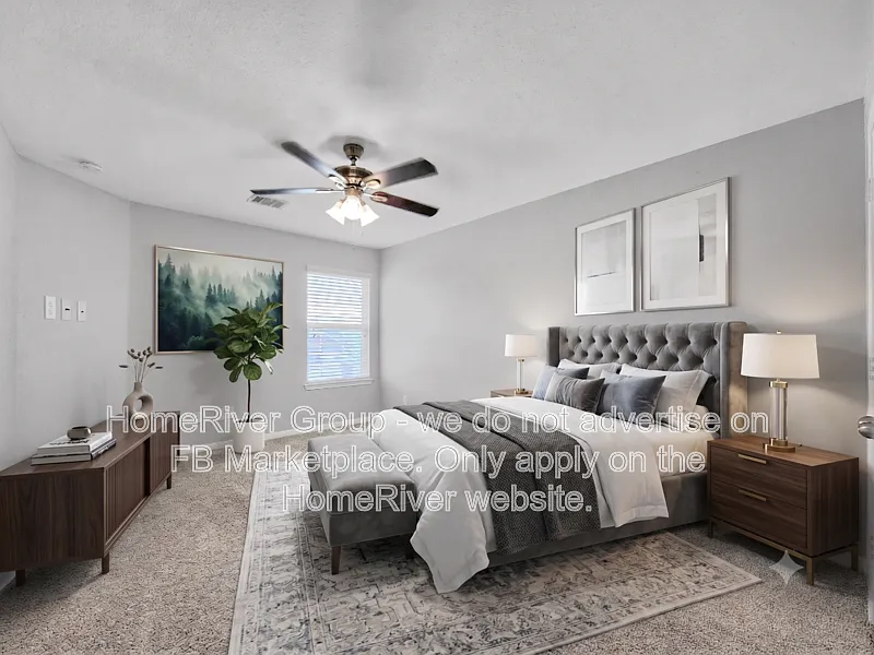 4 bed, 2.5 bath, 2490 sqft, $2,245 — Photo 4