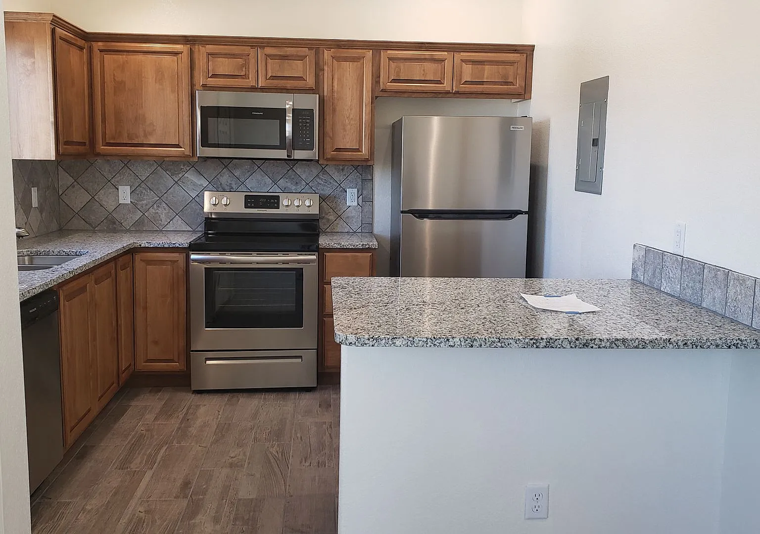 2110 Sahara Dr — Photo 3