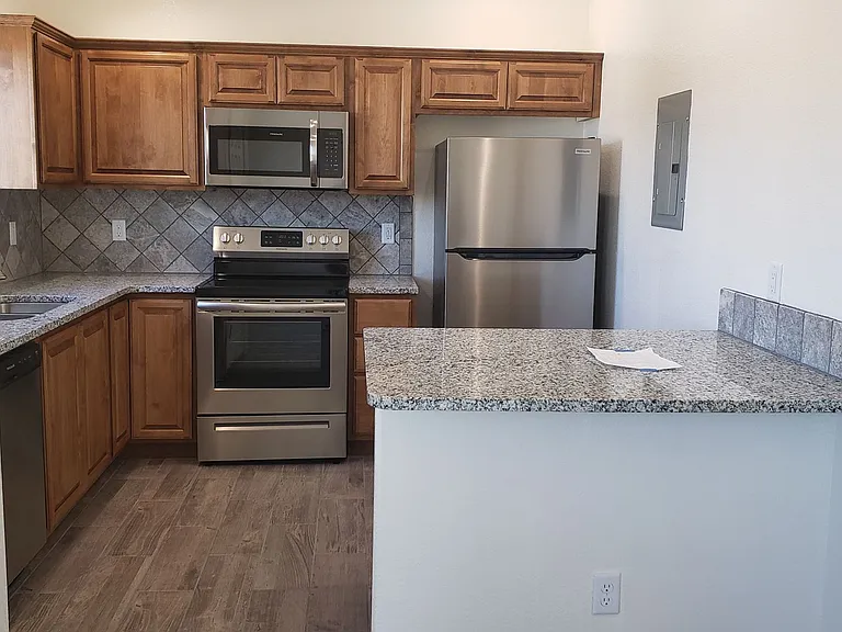 2110 Sahara Dr — Photo 3