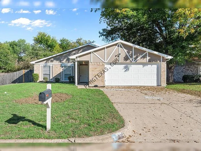 2011 Lavon Creek Ln — Photo 2