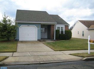 7 Ewing Ct, Mount Laurel, NJ 08054