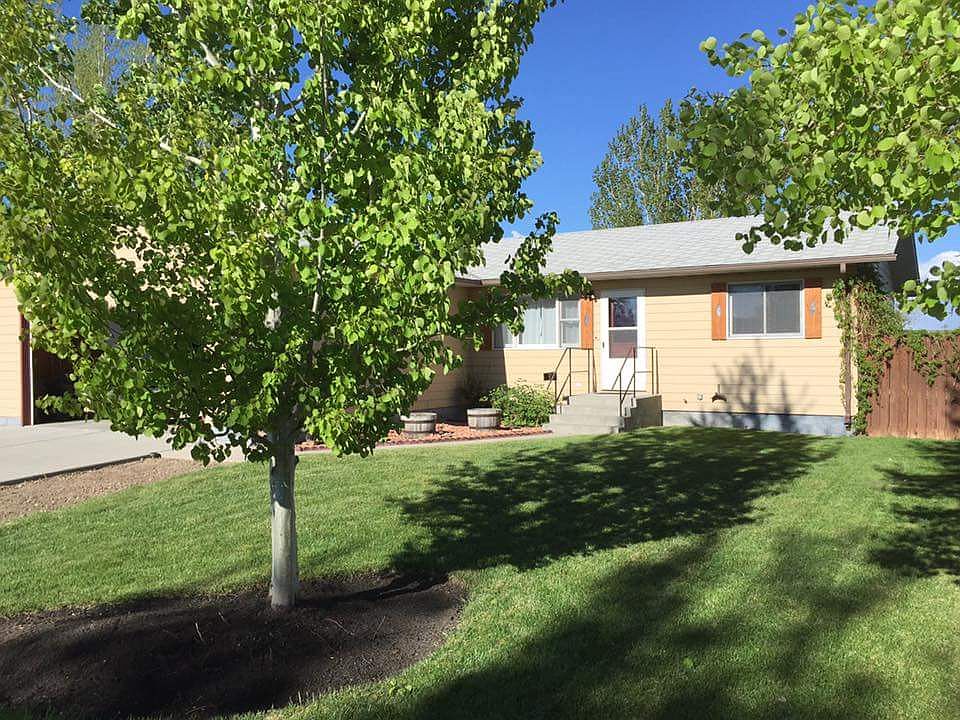 1st image of 609 Summit Dr