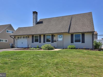 19 Parkside Cir, Levittown, PA, 19056