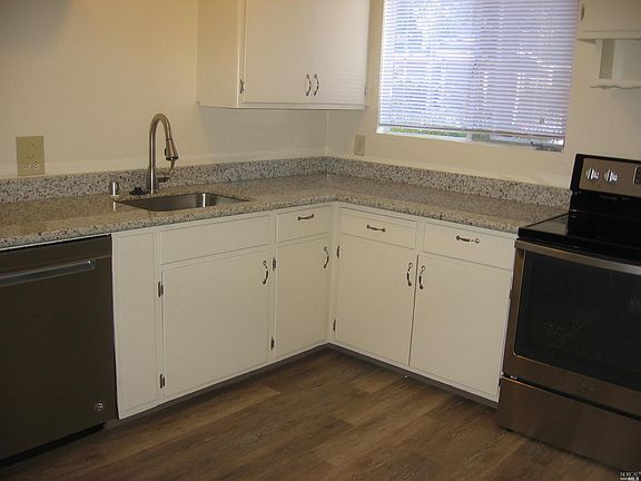5th image of 505 Franklin St APT 3
