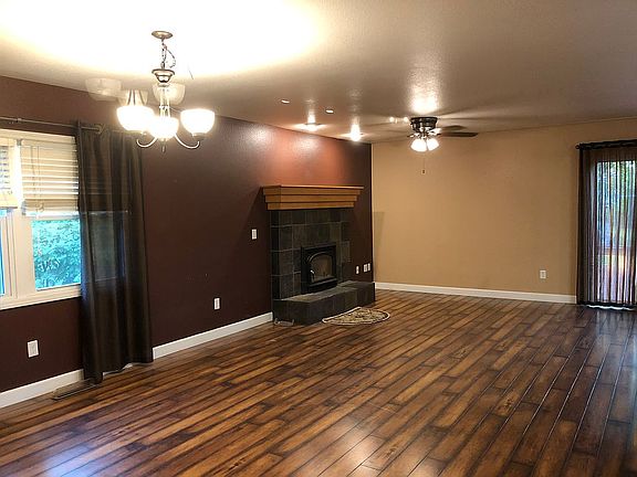 Family Room w/ Deck Access