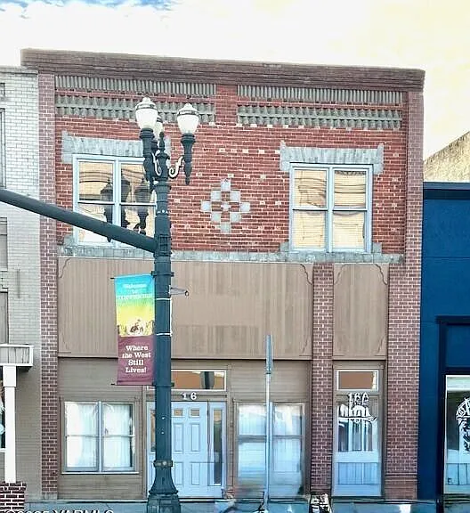 16 S Toppenish Ave #2 — Photo 1