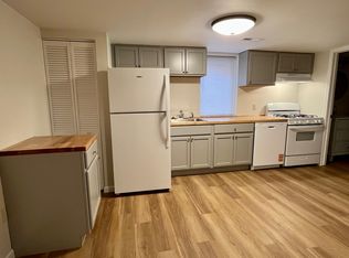 206 W Canedy St #E, Springfield, IL 62704