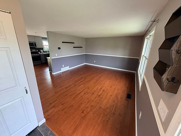 3rd image of 5561 Imperia Ln