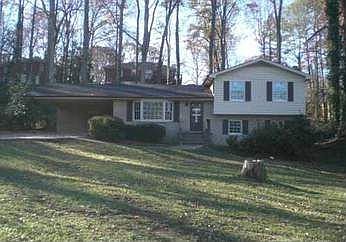 2nd image of 601 Favorwood Dr SW