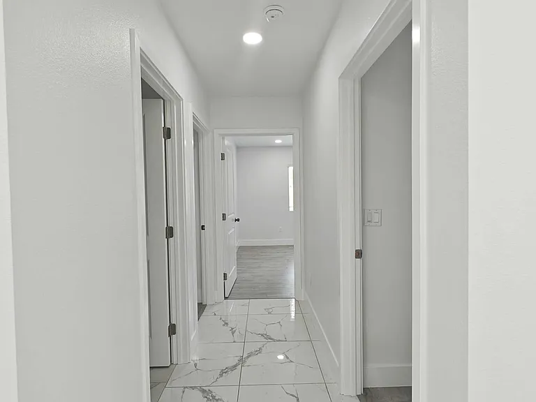 1626 Riverside Dr — Photo 5