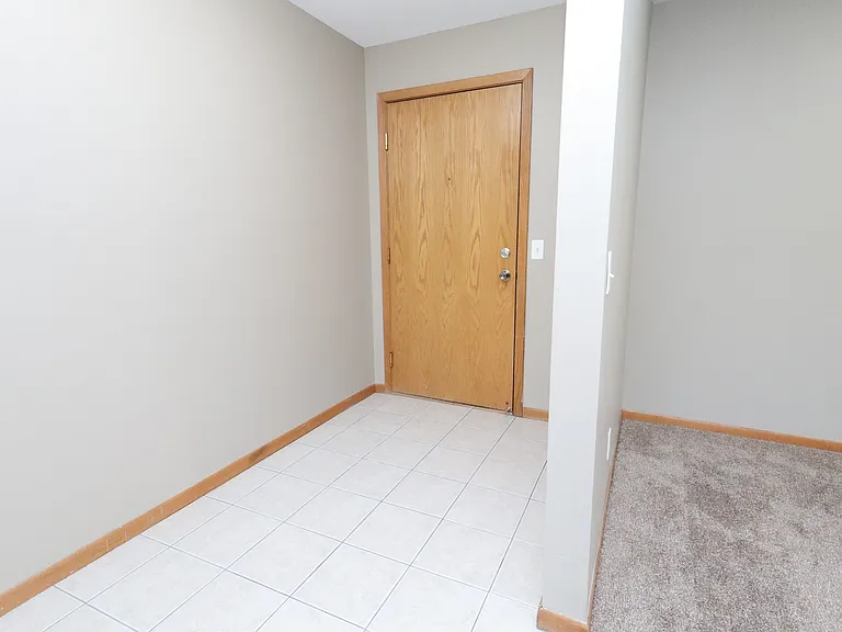 Kaposia Valley Apartments — Photo 32