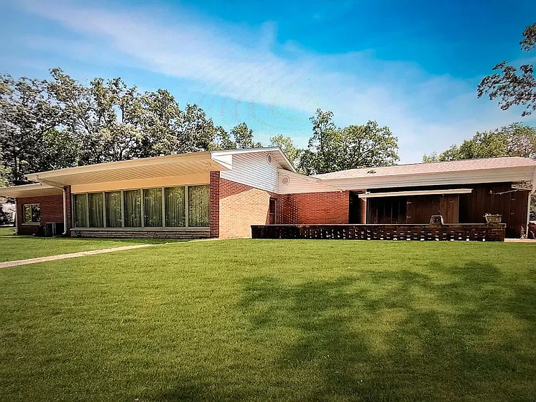 1201 Lurlyn Dr — Photo 14