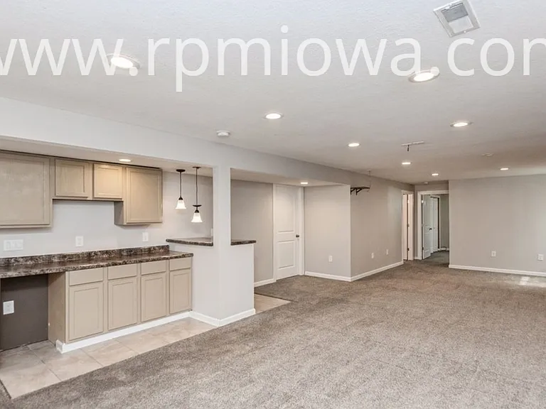 5016 NE Innsbruck Dr — Photo 11