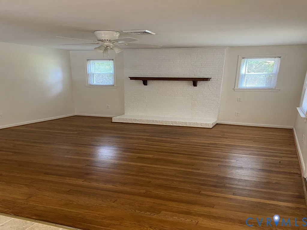 3 bed, 2.0 bath, 1120 sqft, $2,100 — Photo 2