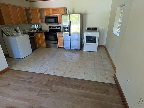 3rd image of 3832 34th St #3832