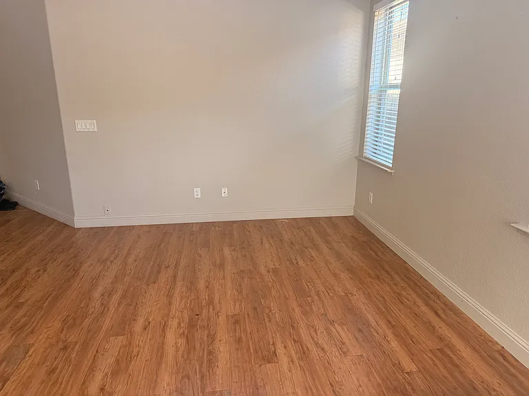 5934 E Florence Ave — Photo 4