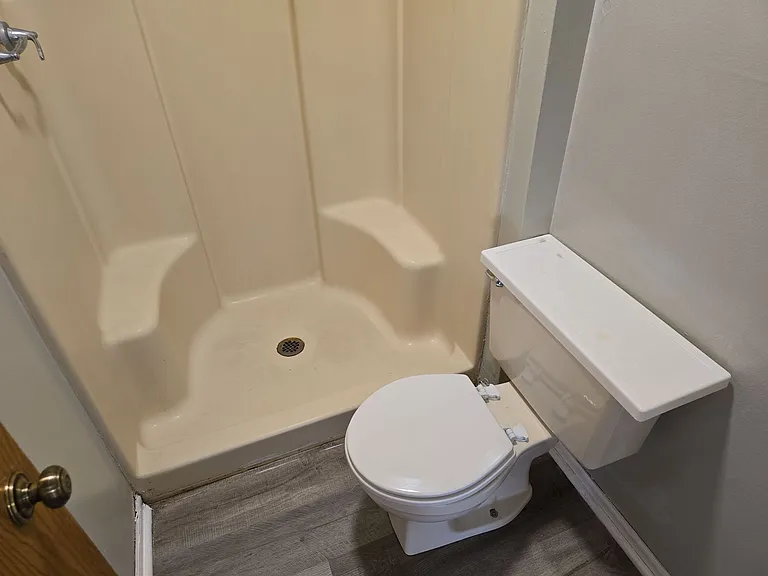 Lynnwood Apartments — Photo 13